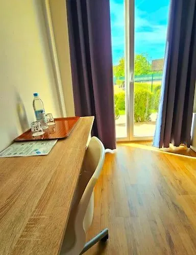 Apartman Number 2 *